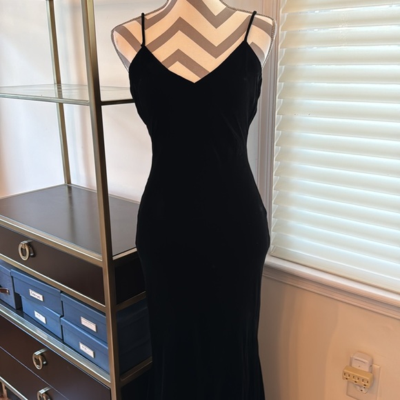 Severin black velvet gown vintage 90s - Picture 2 of 7